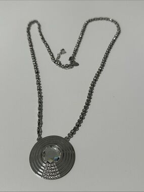 🍐 Lia Sophia 16” Pendant Necklace